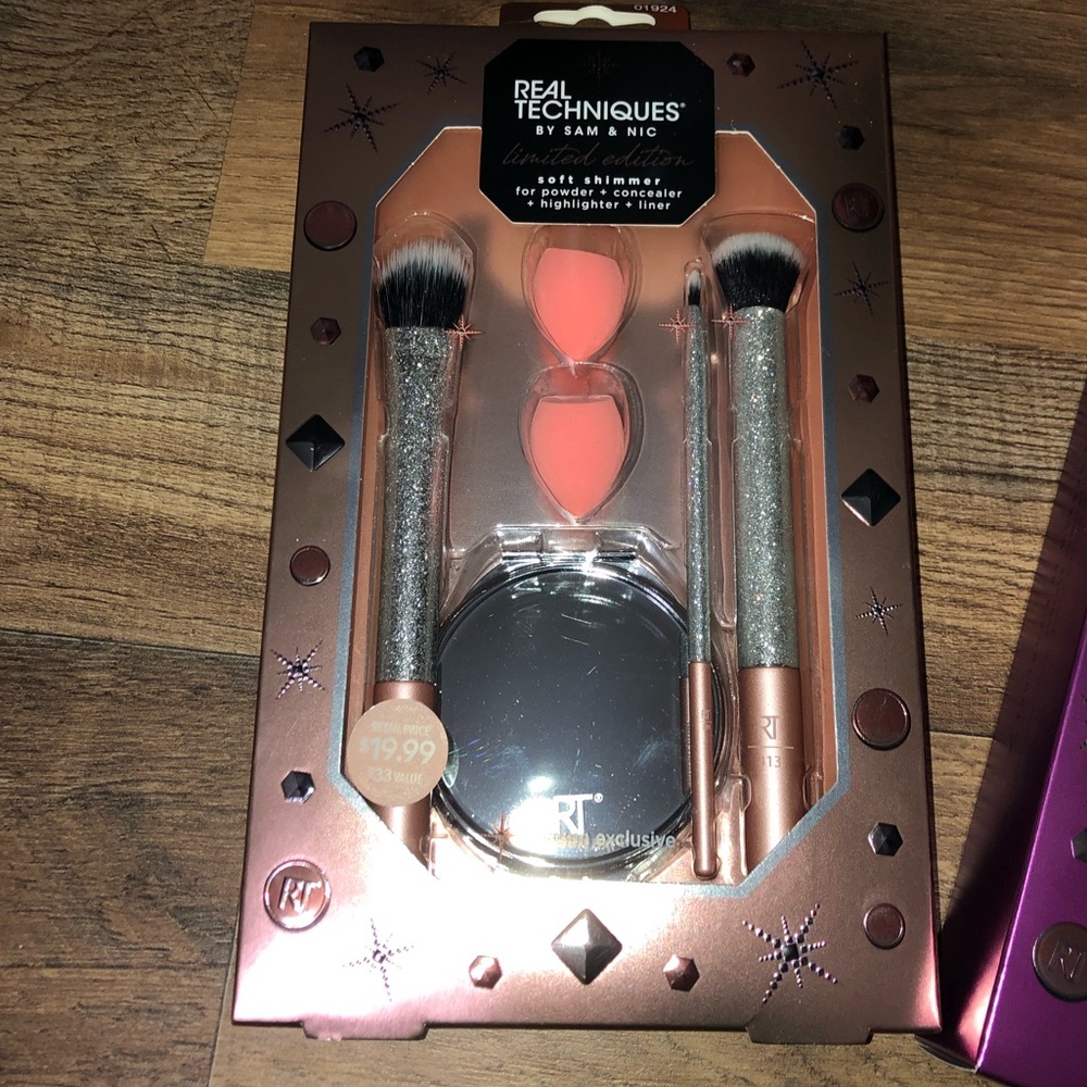 Real Techniques makeup brushes
